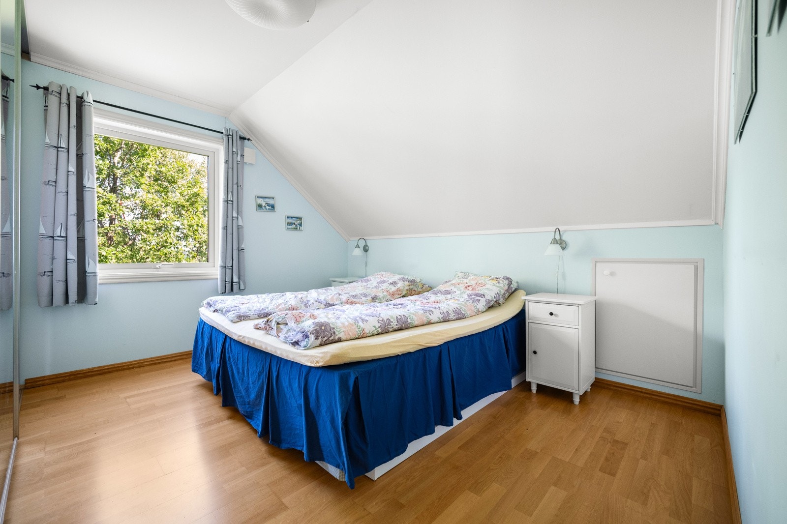 Romslig hovedsoverom. Galleribilde