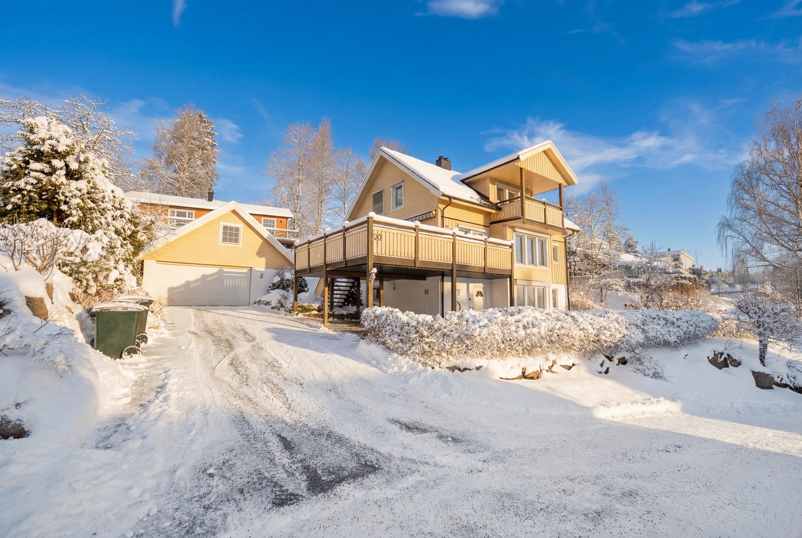 Romslig gårdsplass! Galleribilde