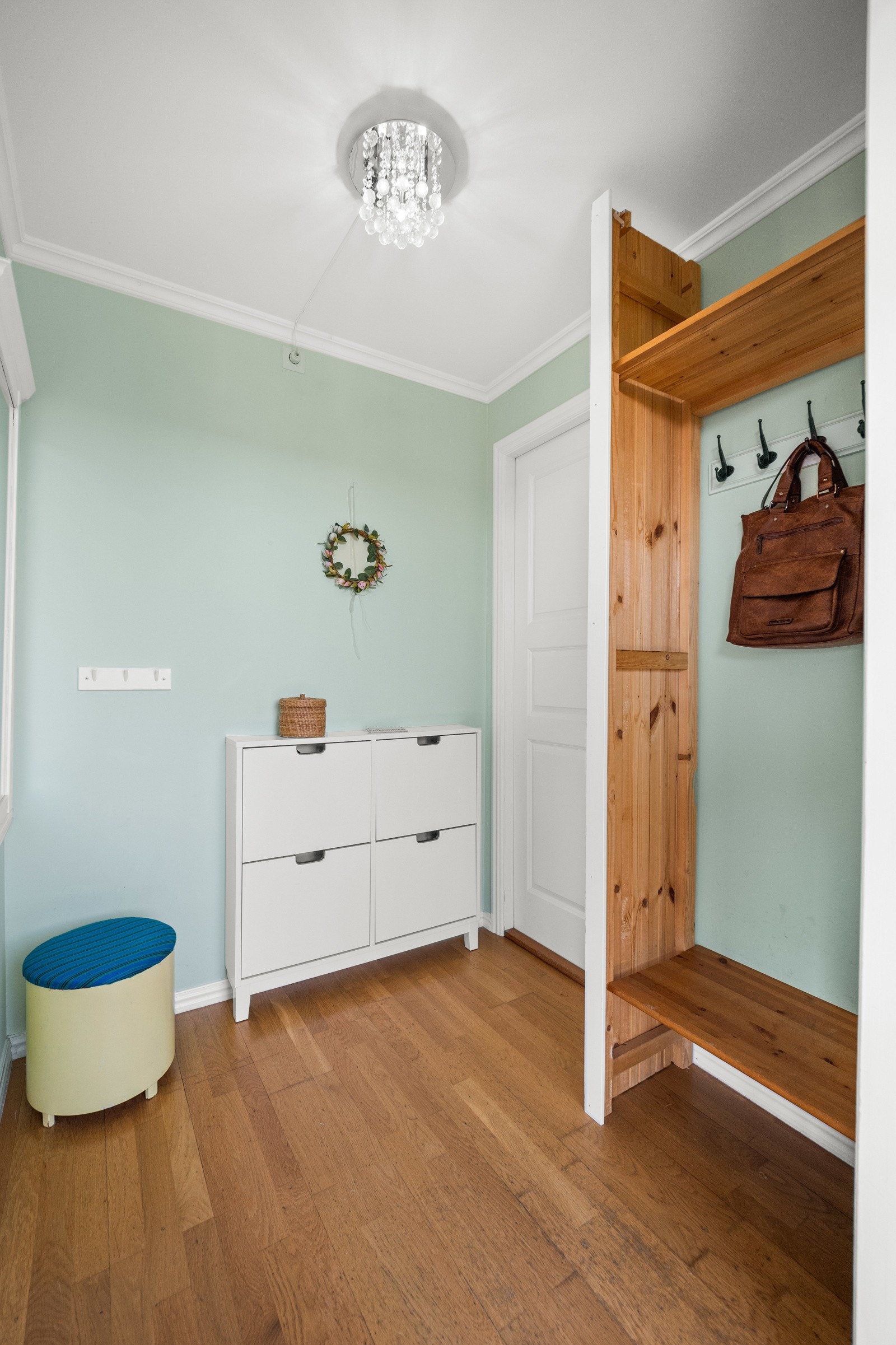 Entre i utleiedel. Galleribilde