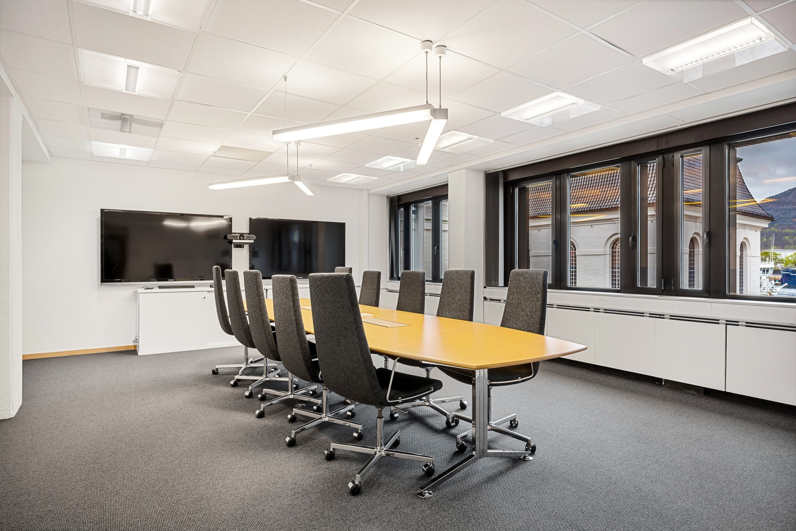 Attraktive kontorlokaler i Strandgaten. Kan tilpasses den enkelte leietaker. Galleribilde