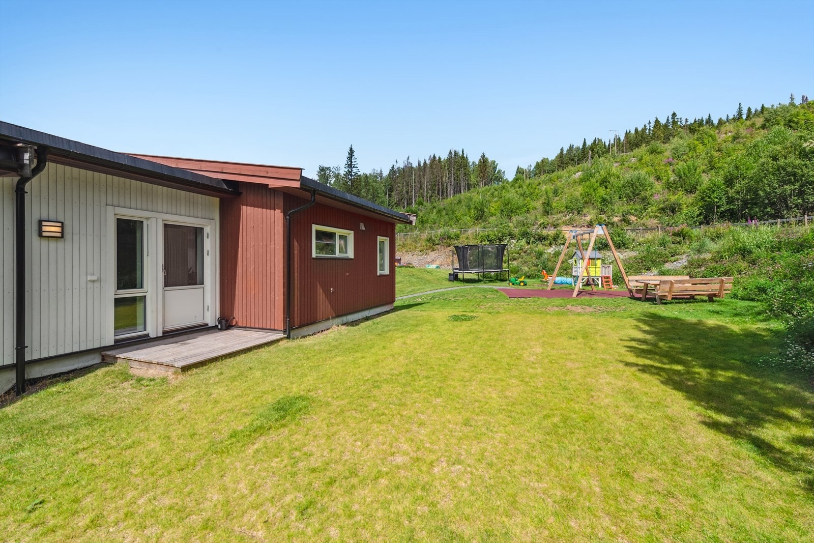 Med umiddelbar nærhet til marka har du tilgang til flotte tur- og skimuligheter. Galleribilde