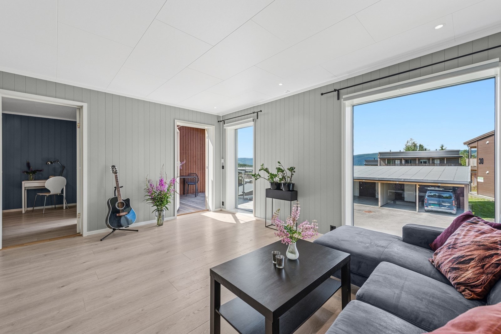 Boligen ble oppført i 2022 og holder en normal standard og planløsning. Galleribilde