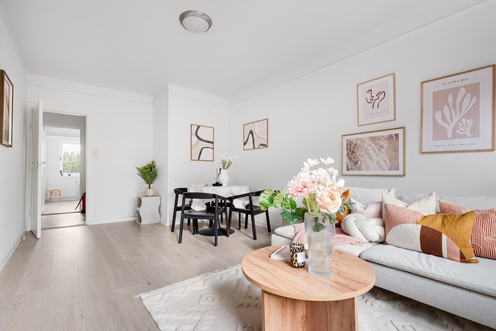 Varmtvann, fyring og internett inkludert i felleskostnadene. Galleribilde