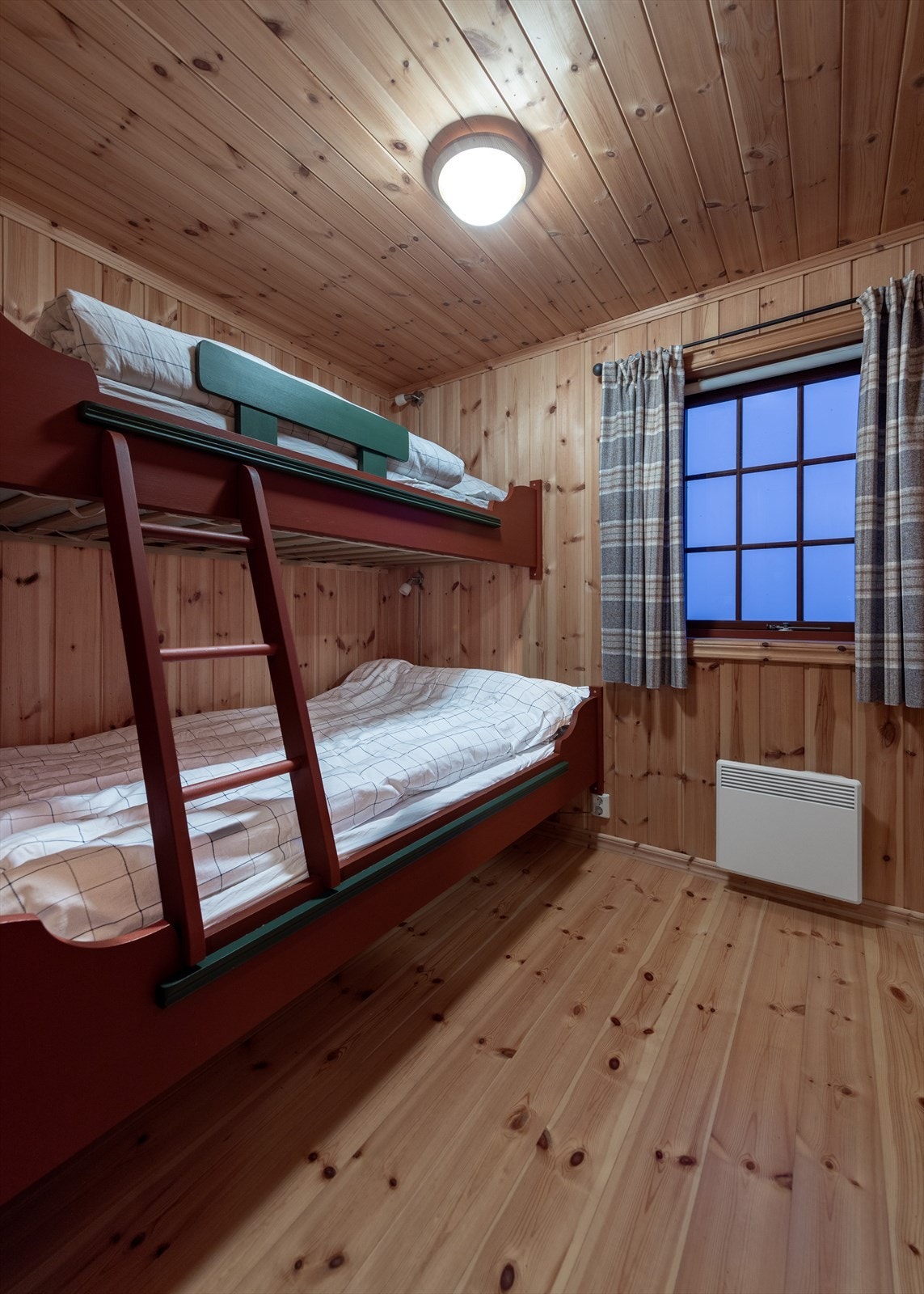 Soverom 3 med dobbeltseng og køyeløsning. Galleribilde