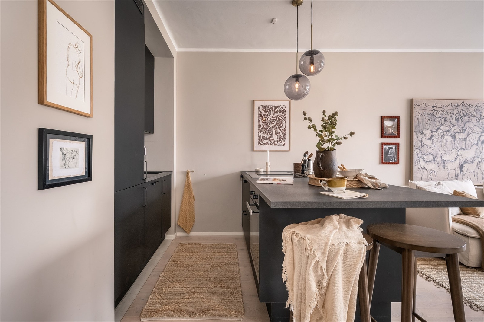 Kjøkkenet er fra HTH og ble satt inn i 2019. Galleribilde