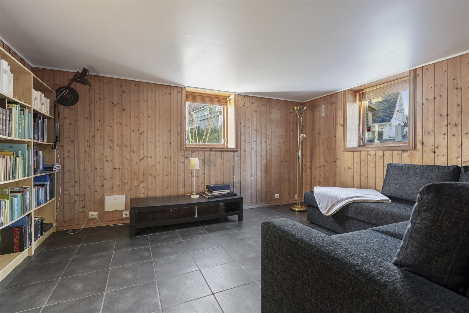 Kjellerstue. Denne er ikke omsøkt til rom for varig opphold, og er opprinnelig tegnet inn som en bod. Galleribilde