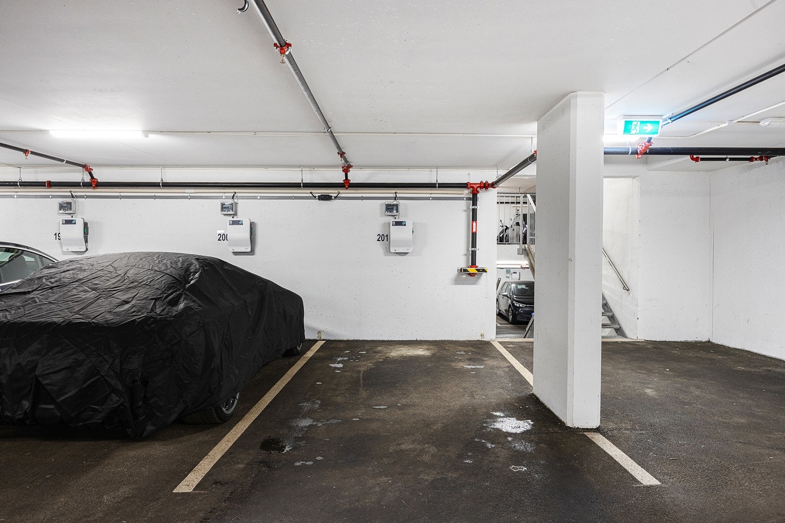 Garasjeplass med EL-lader medfølger leiligheten. Galleribilde