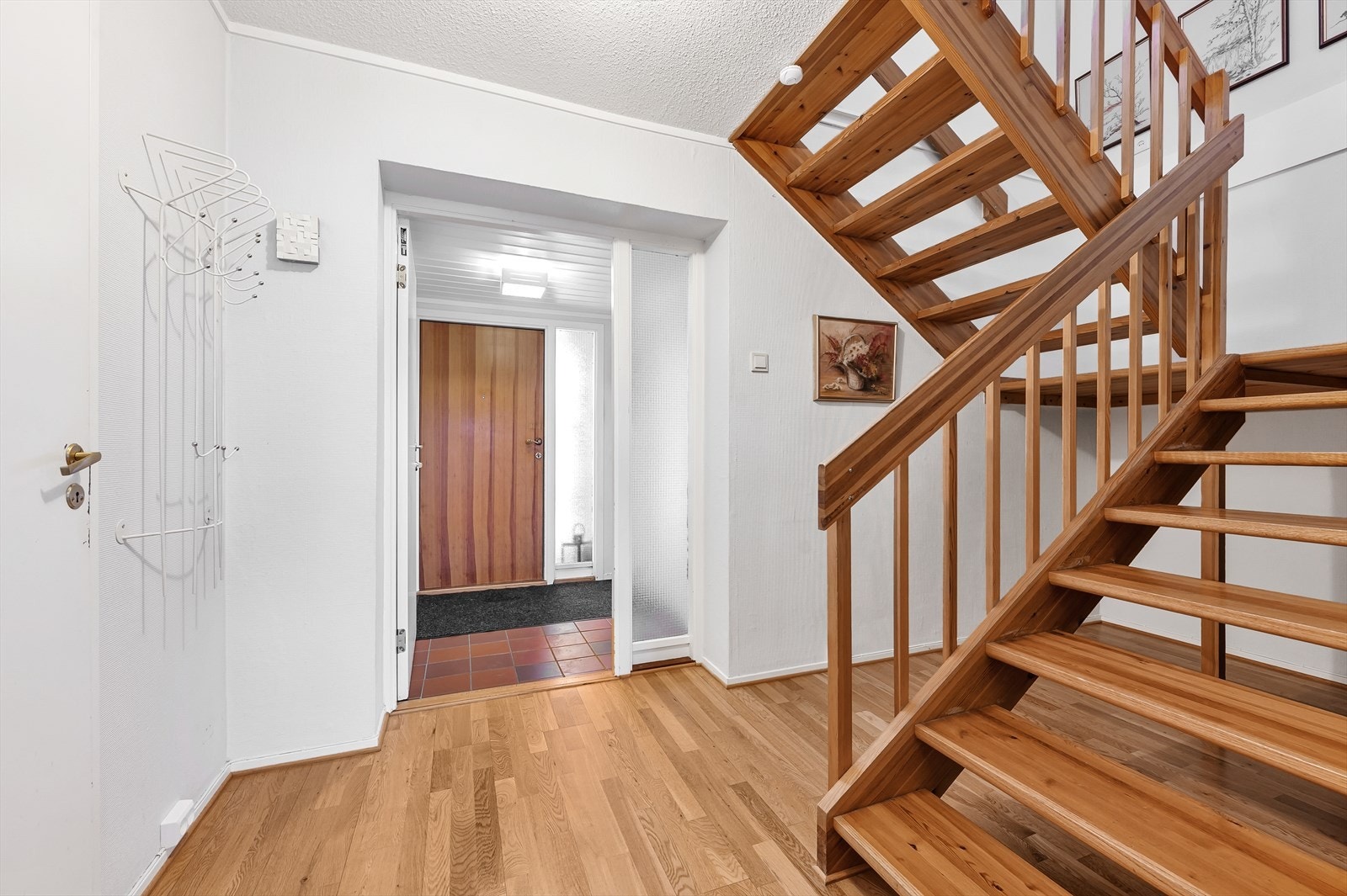 Gang med trapp til 2.etasje Galleribilde