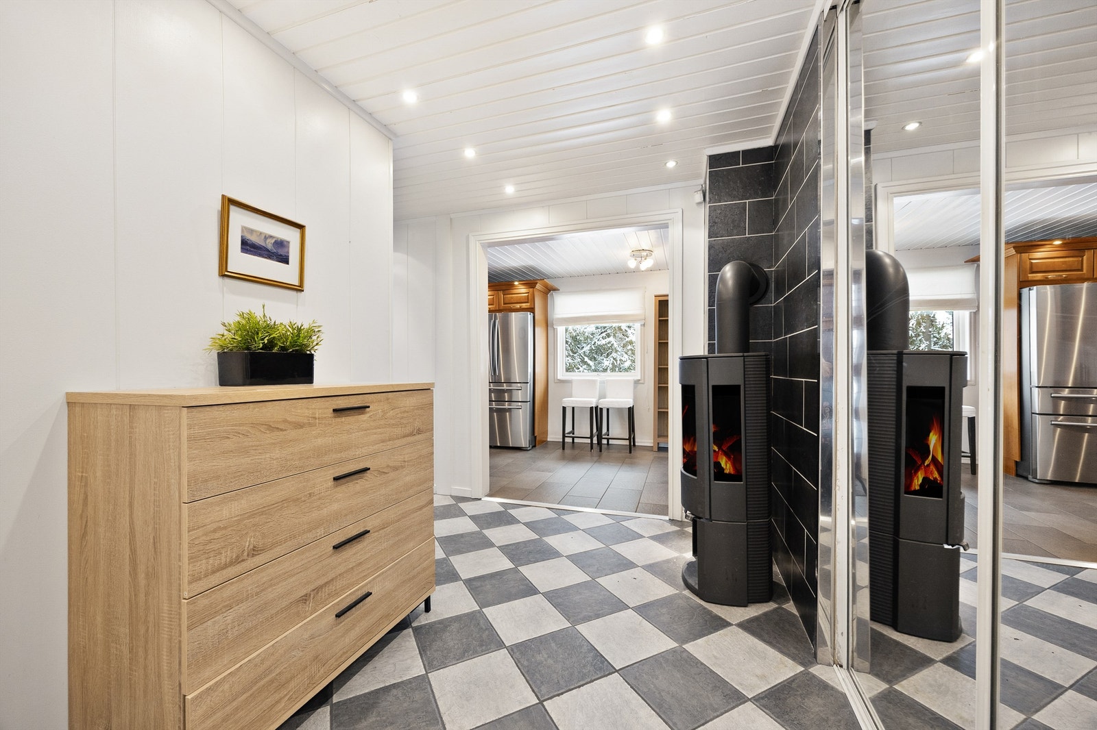 Entréen er lys og av god størrelse Galleribilde