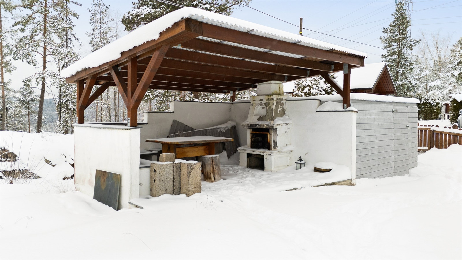 Overbygd uteplass med tilhørende bod Galleribilde