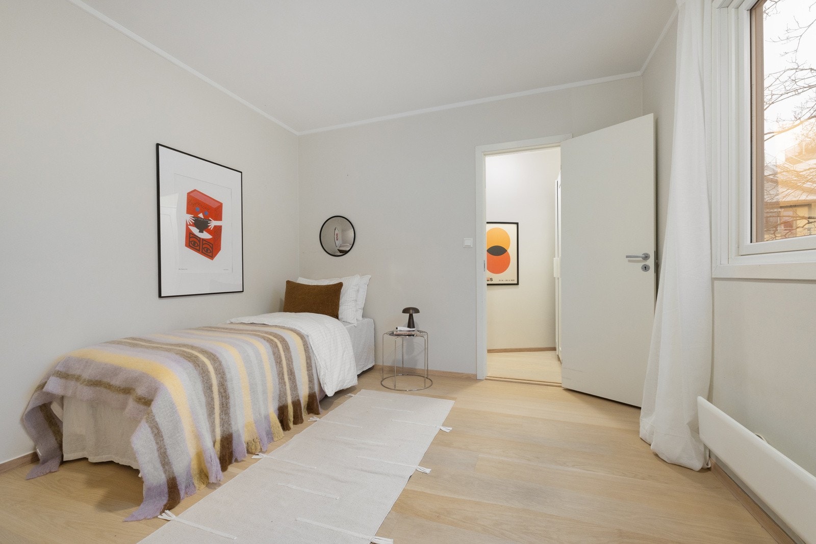 Soverom vendt mot bakgård. Galleribilde