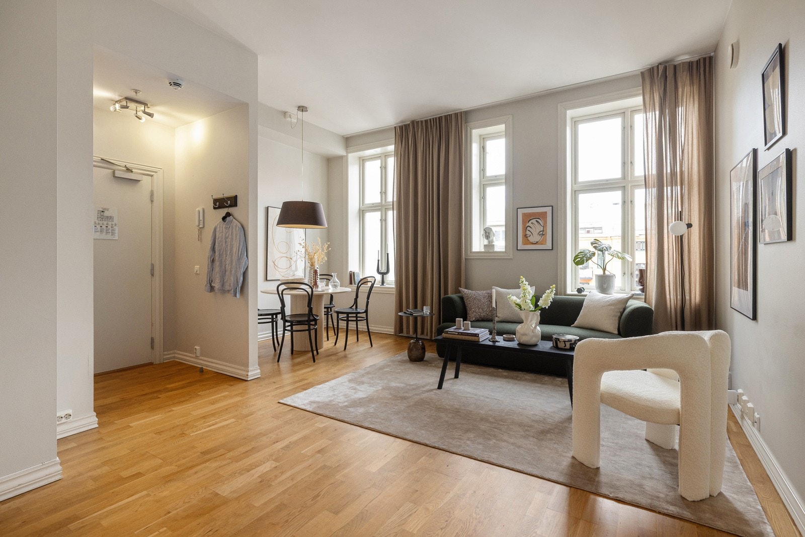 Velkommen til Frydenlundgata 2D - Her har vi gleden av å presentere en attraktiv og praktisk 2-roms vendt mot rolig bakgård. Galleribilde