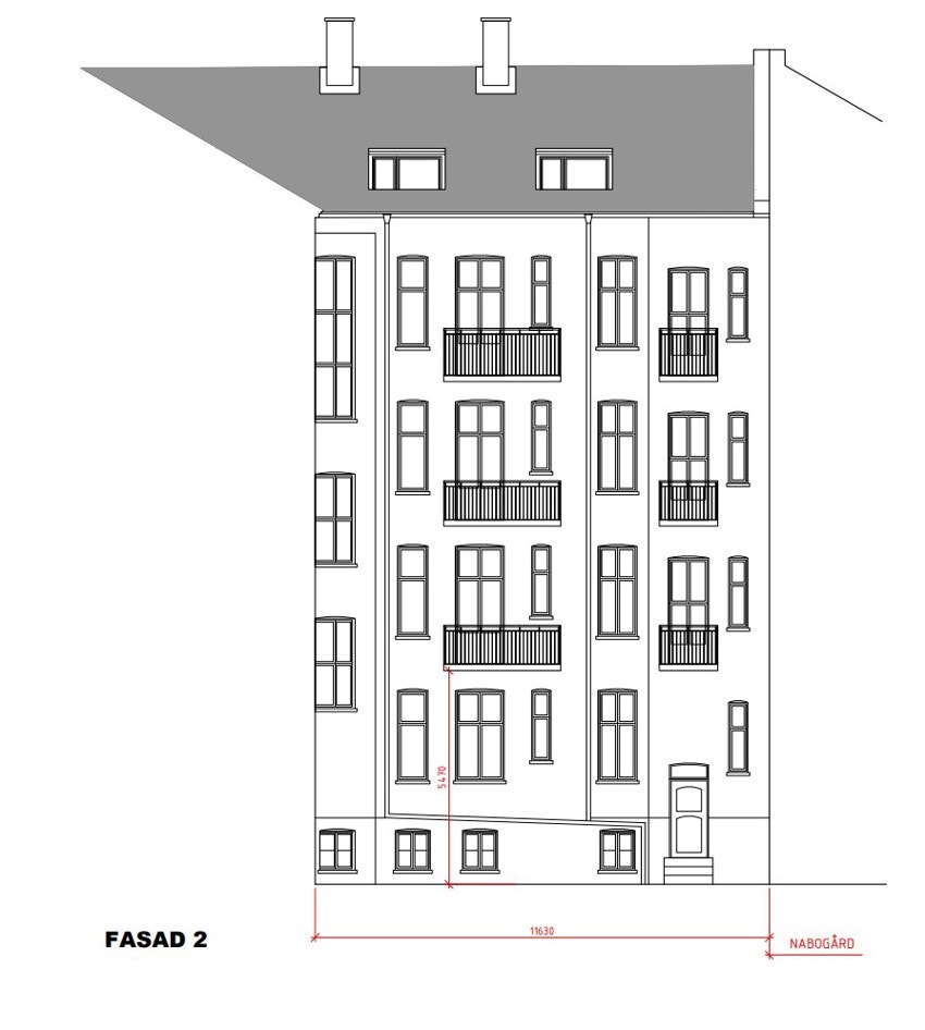 Det foreligger rammtillatelse for bygging av balkong med utgang fra stuen. Kjøper vil selv være ansvarlig for kostnadene og gjennomføringen av tiltaket hvis det blir godkjent. Tiltaket må utføres etter samlet plan med de andre i borettslaget. Galleribilde