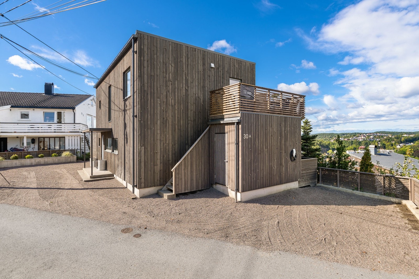 Boligen har en tidsriktig fasade Galleribilde