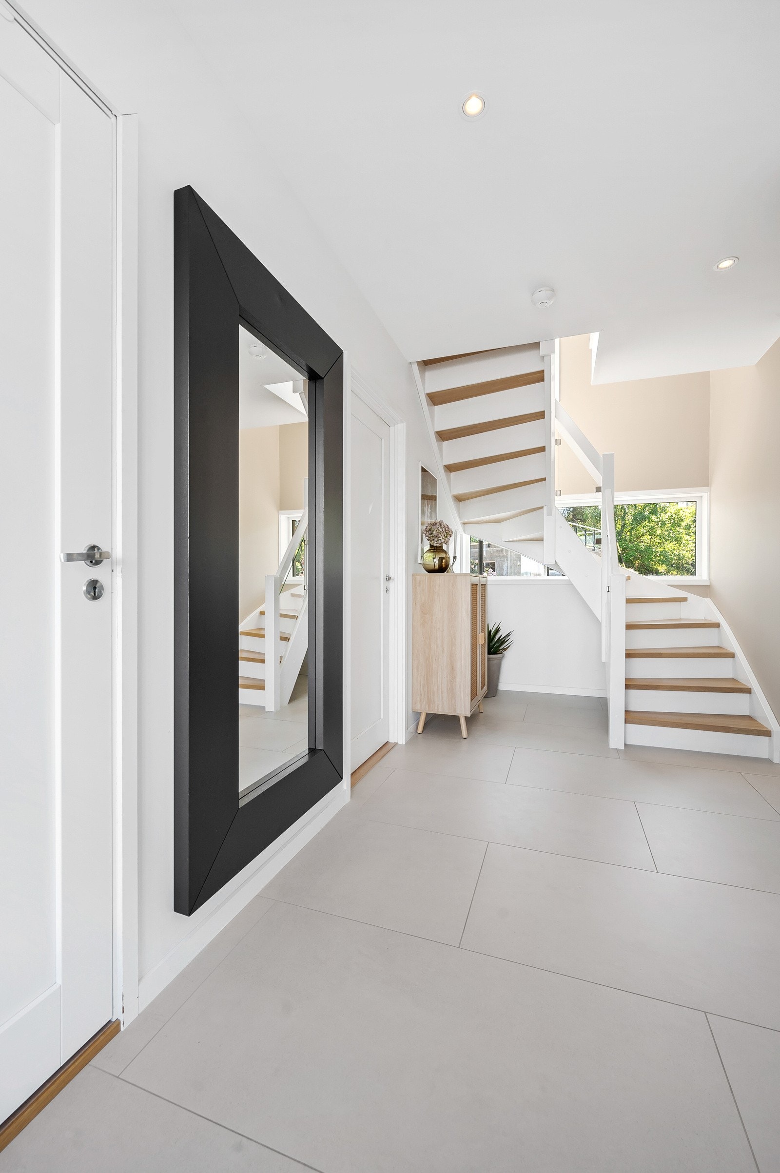 Kvalitetsbevisste løsninger som plassbygget rapp fra Vegårshei Trappeverksted Galleribilde