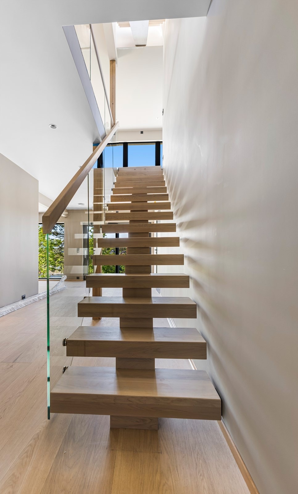 Trapp fra 1. til 2. etasje Galleribilde