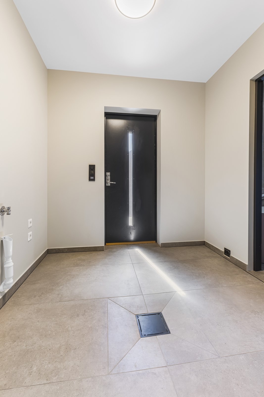 Vaskerom med egen utgang, 1. etasje Galleribilde