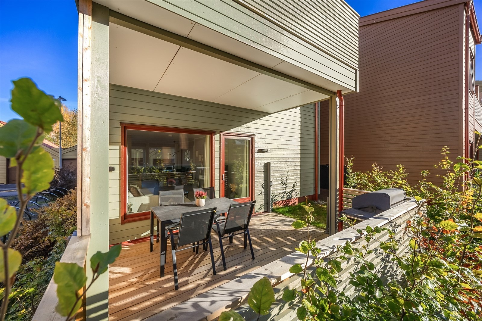 Her har du godt med plass til utemøblement. Galleribilde