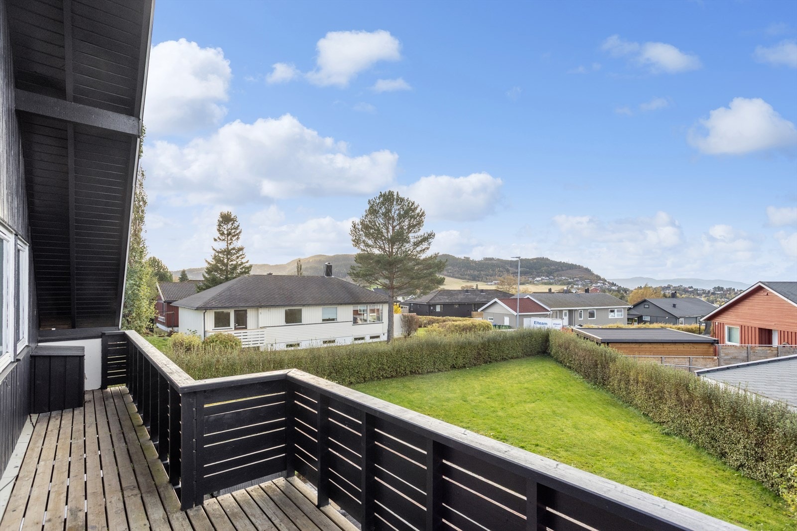 Her får du en eiendom med gode solforhold og nydelig utsikt! Galleribilde