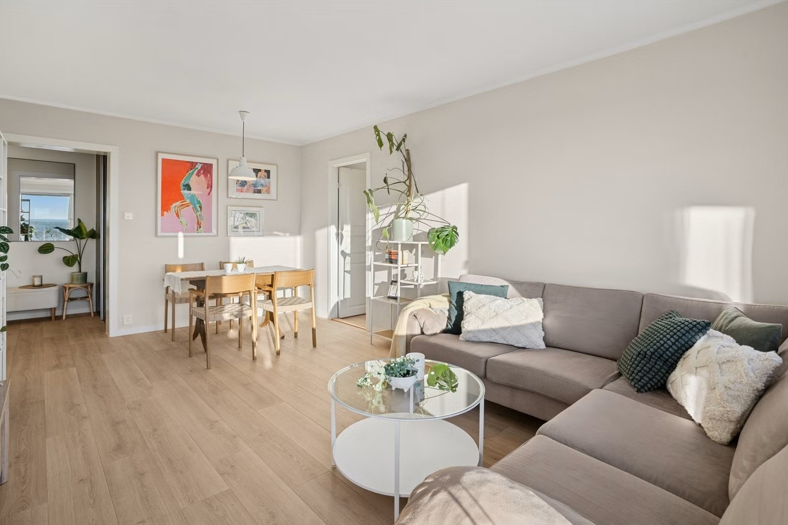 Stue/spisestue Galleribilde