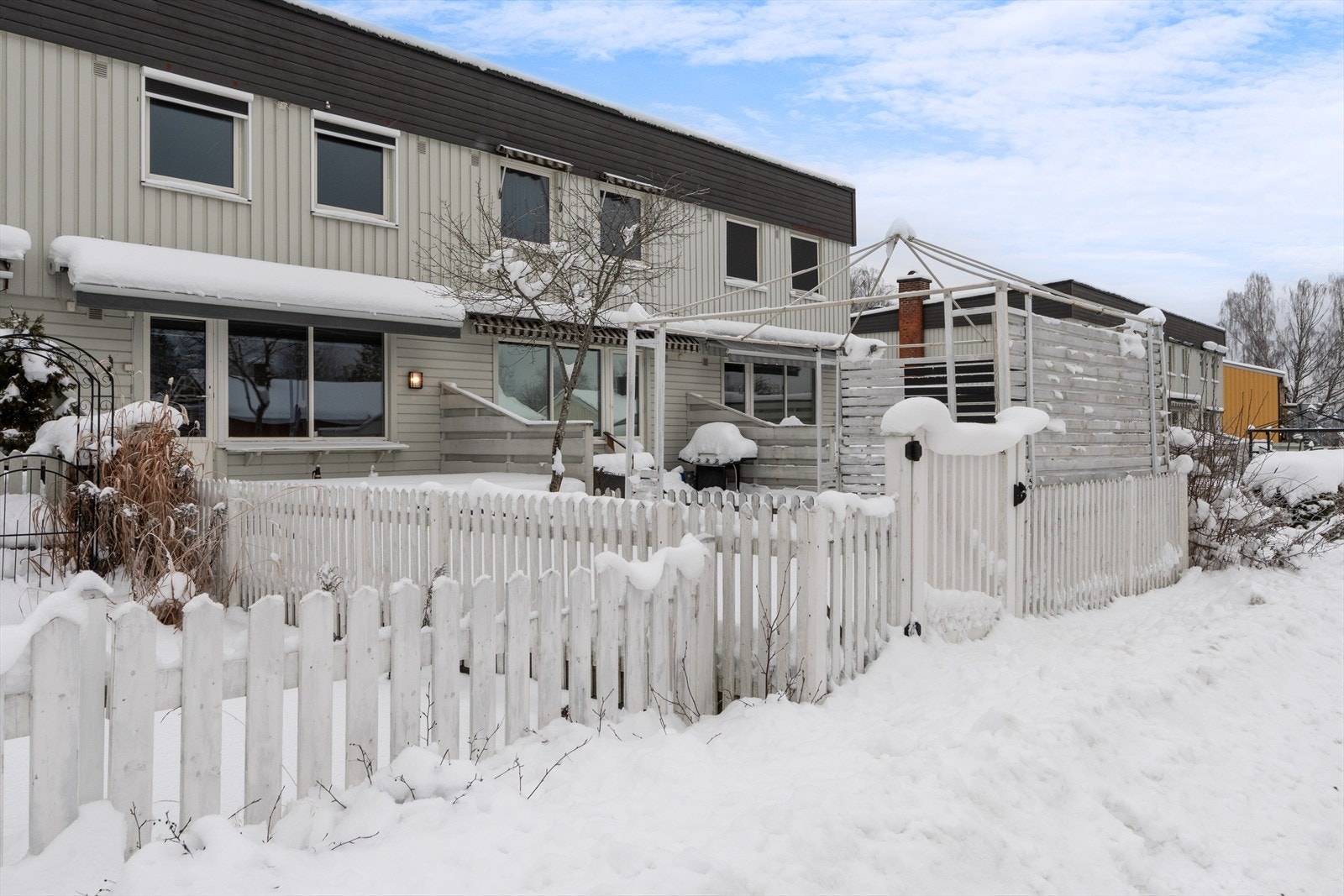 Koselig port ut mot gaten! Galleribilde