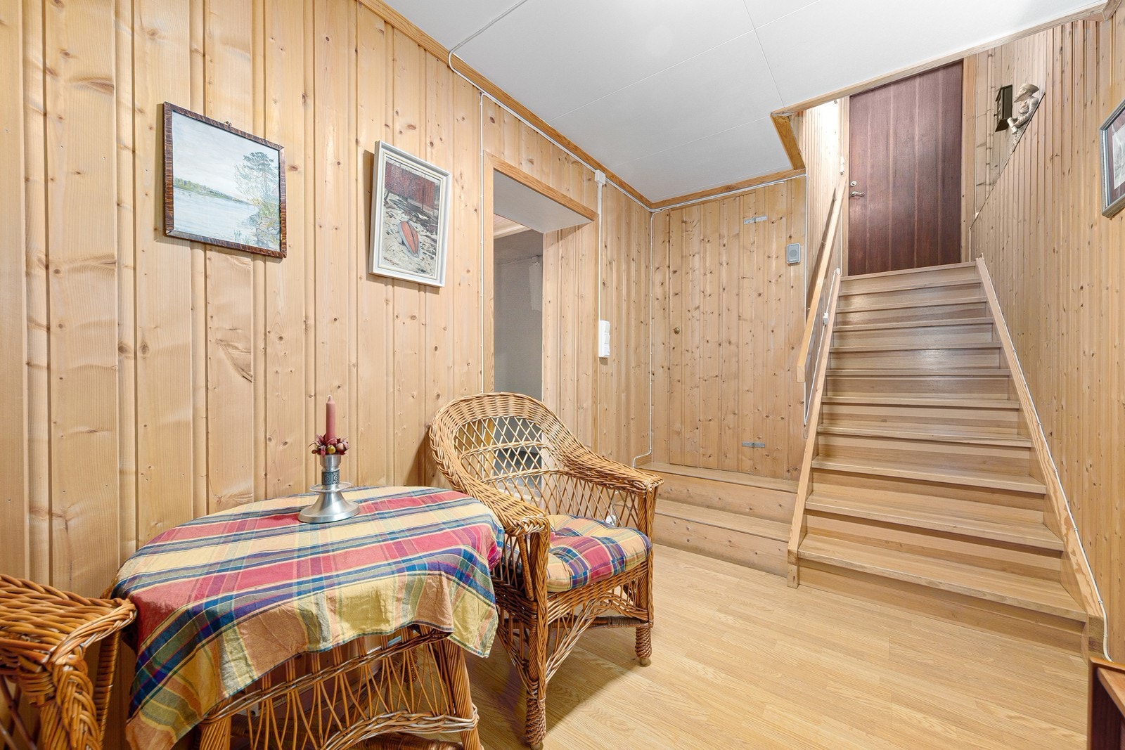 Trapperom/gang til utleiedelen. Galleribilde