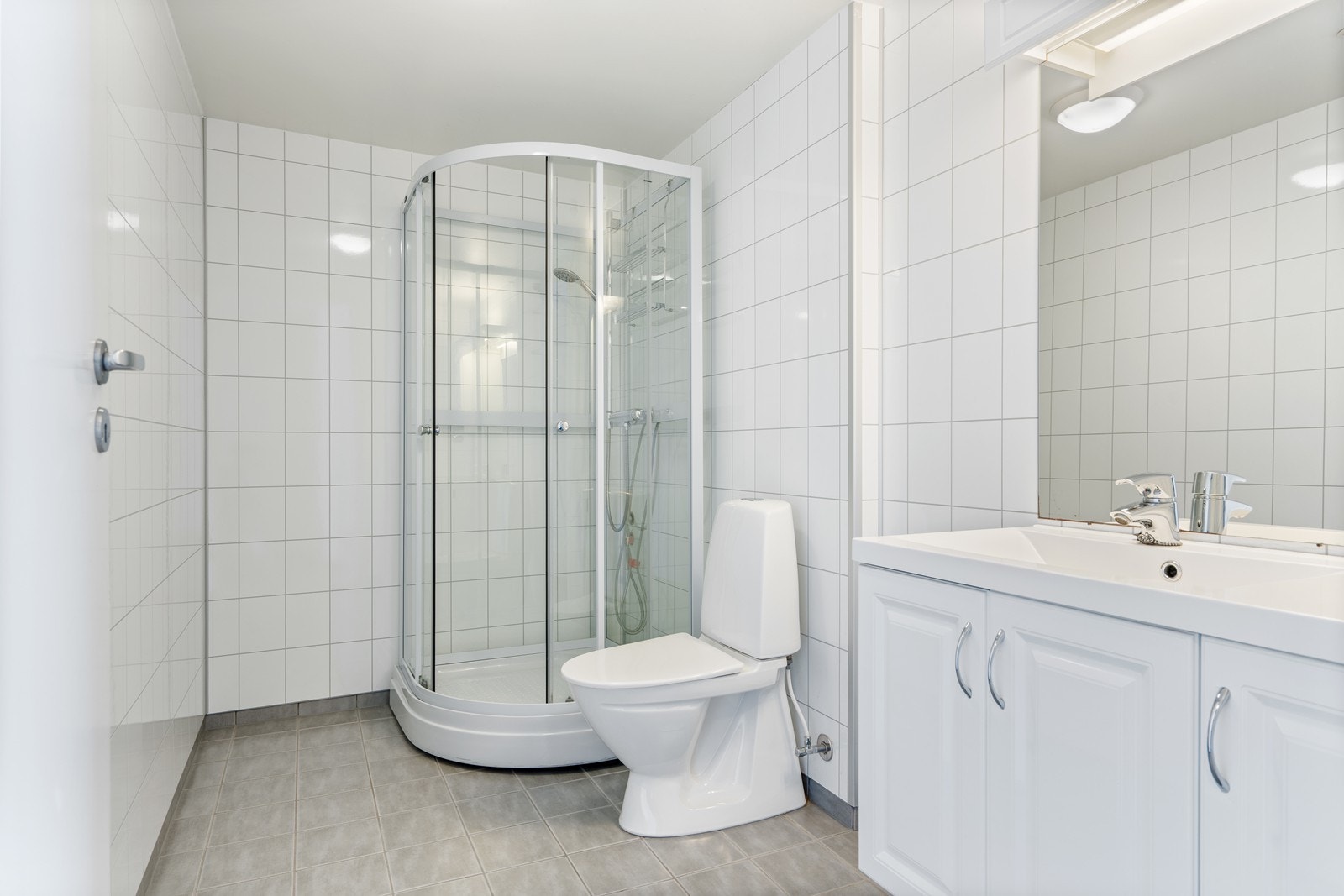 Stort baderom m/dusj/vask/wc Galleribilde