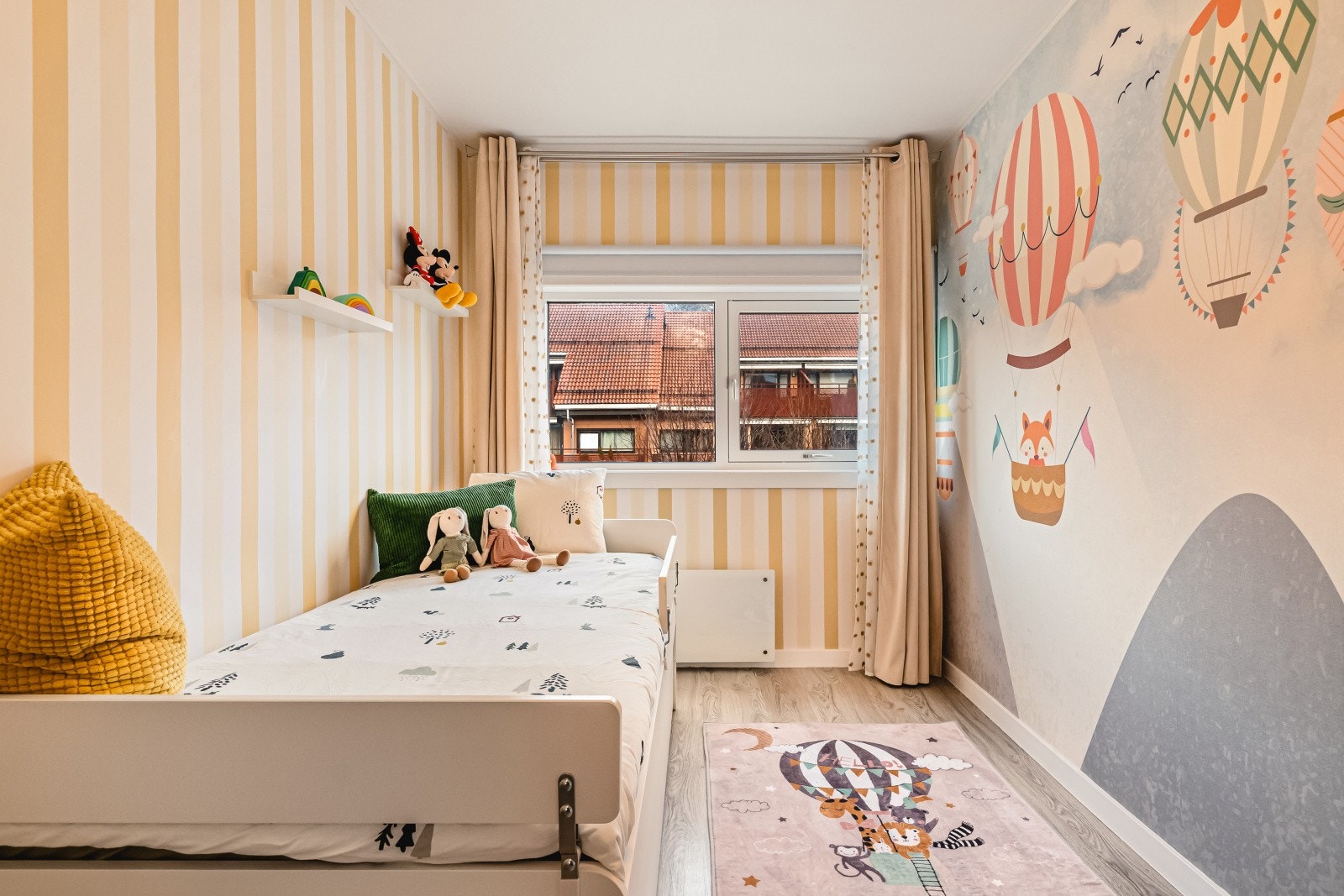 Soverom 3 er på ca. 11,5 m² og får plass til en god dobbelseng med tilhørende møblement. Galleribilde