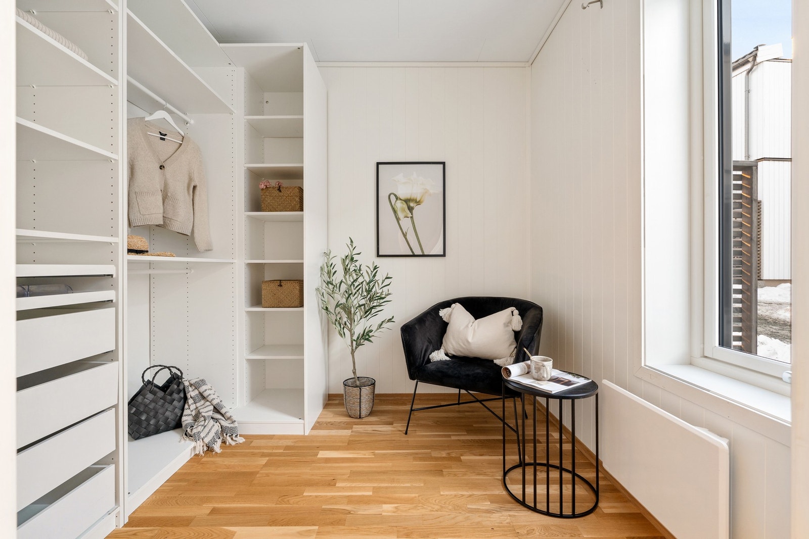 Soverommet i 1.etg er på 6,4m². Galleribilde