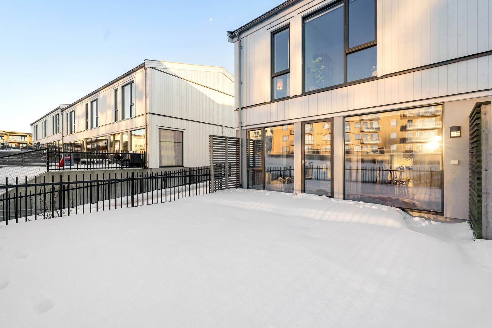 Et innholdsrikt rekkehus over 2 plan med 4 soverom. Galleribilde