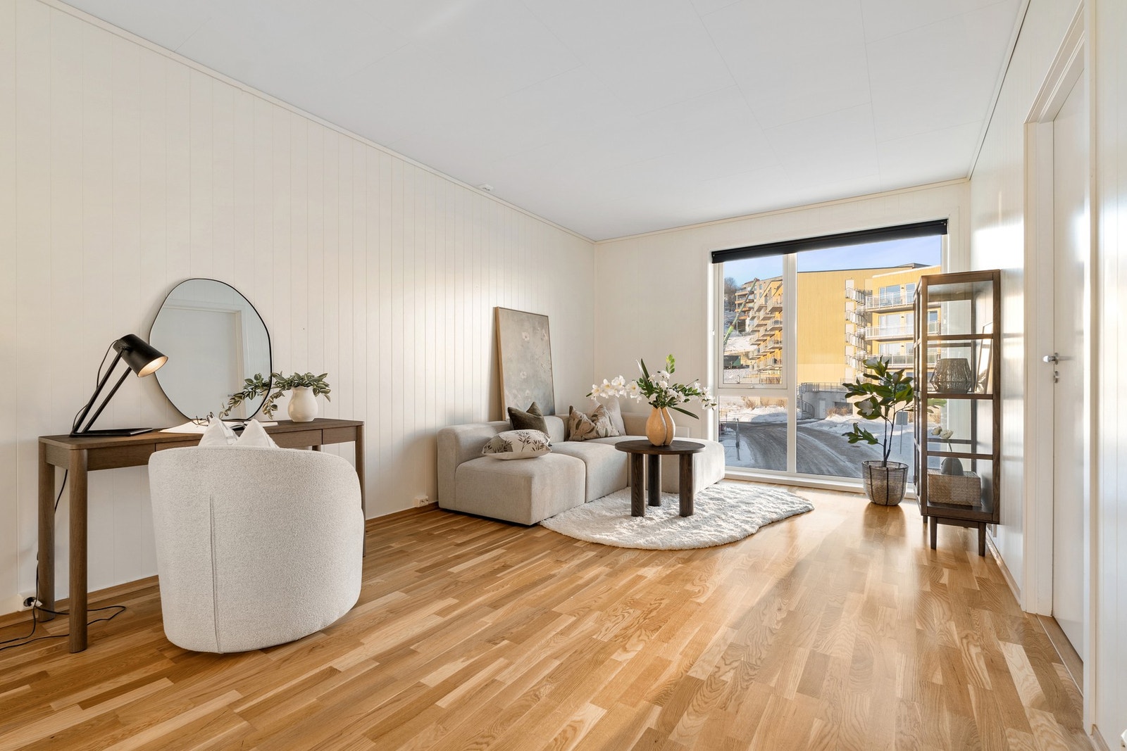 Romslig stue nr. 2 på 24,5m². Galleribilde