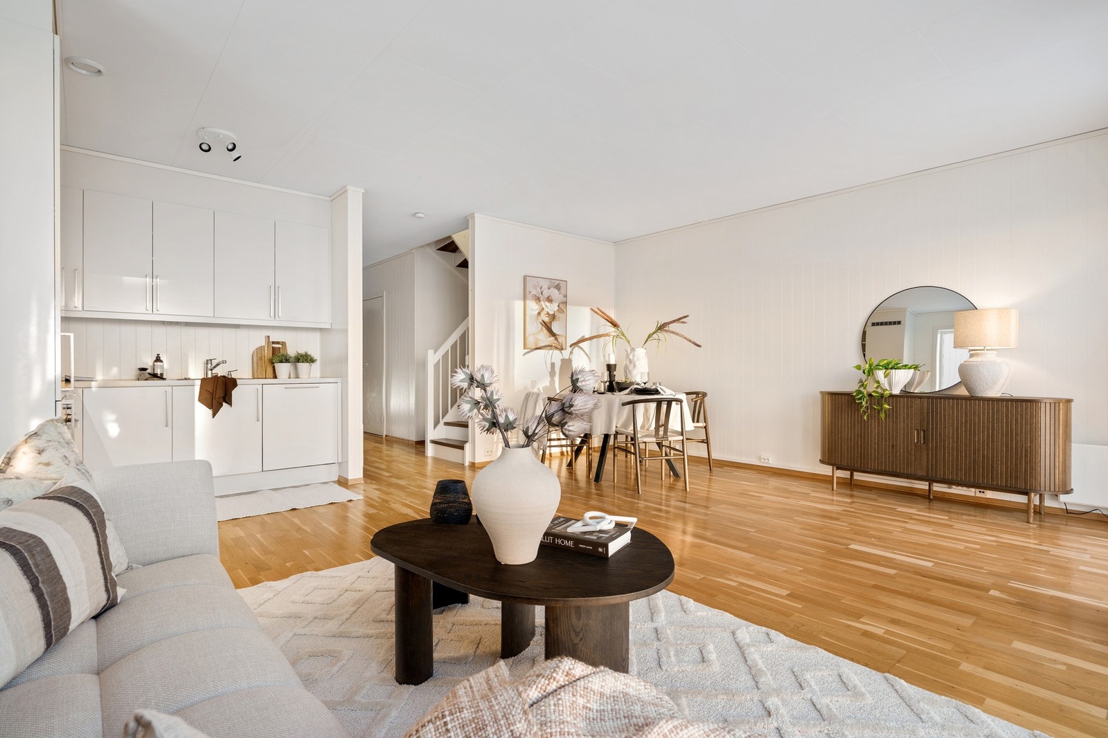 Tv/internett er inkludert i de månedlige felleskostnadene. Galleribilde