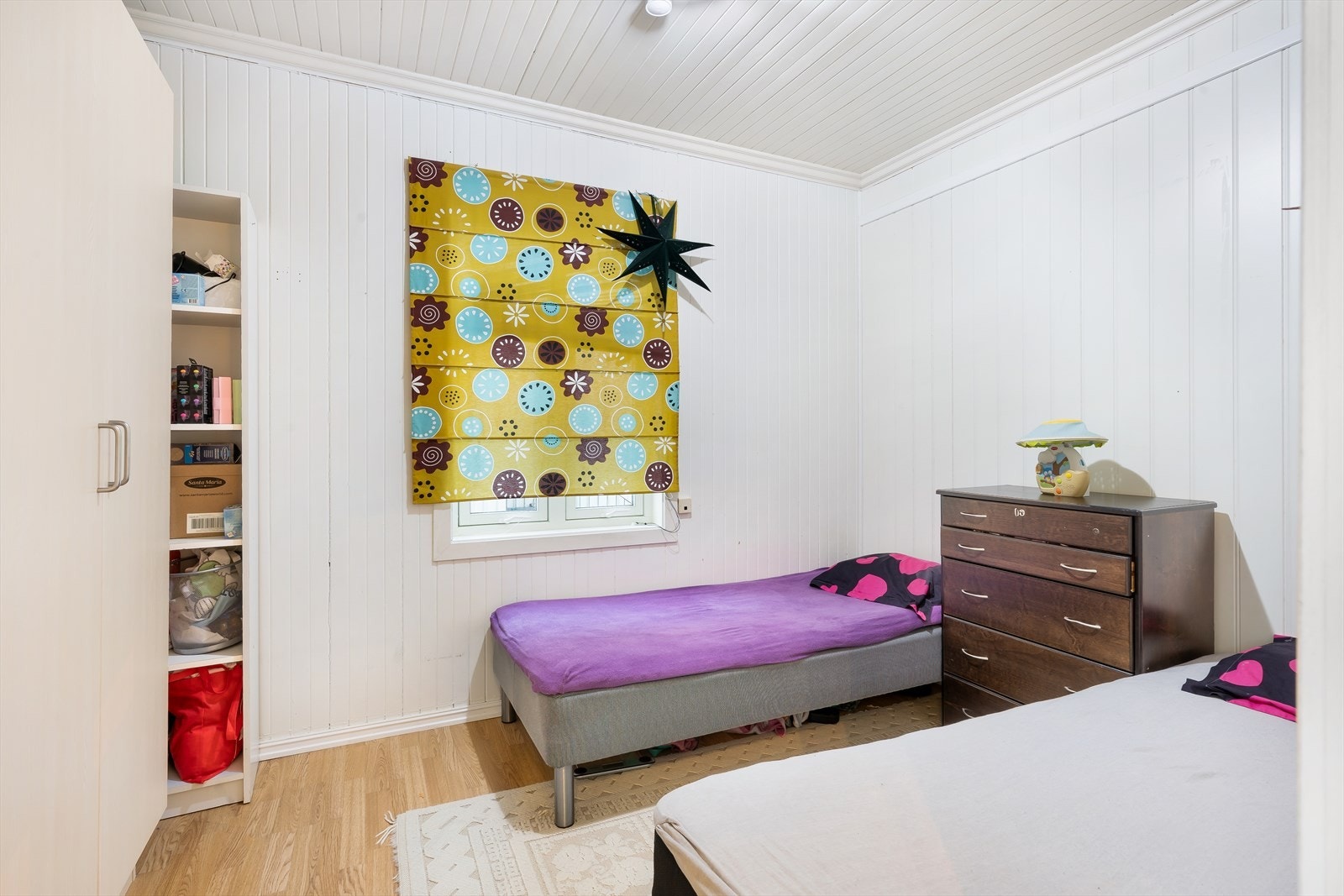 Leil. 1 - Fra kjøkkenet er det inngang til et soverom. Vindu i sør. Galleribilde