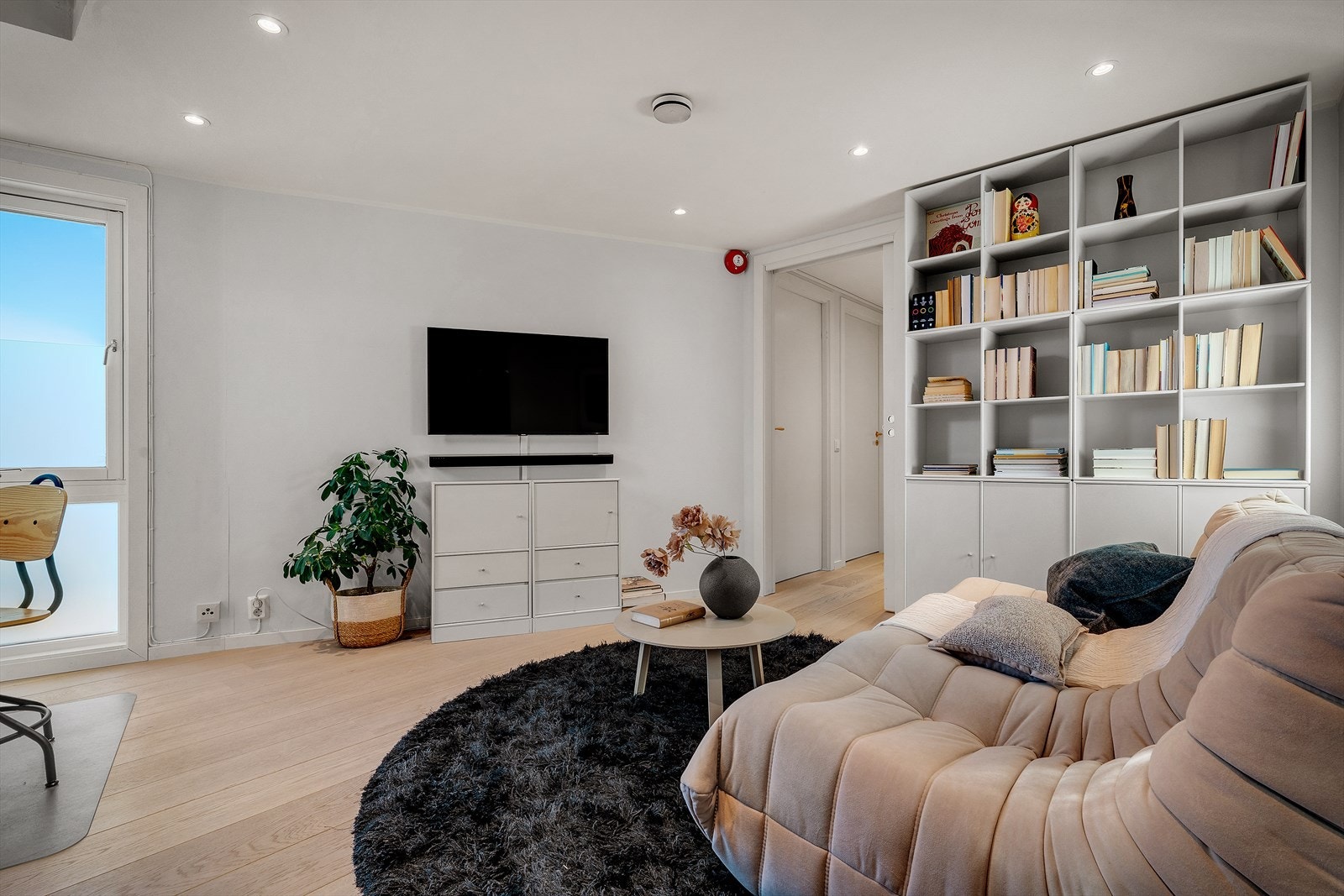 Her kan en innrede rommet etter ønske i naturlige soner Galleribilde