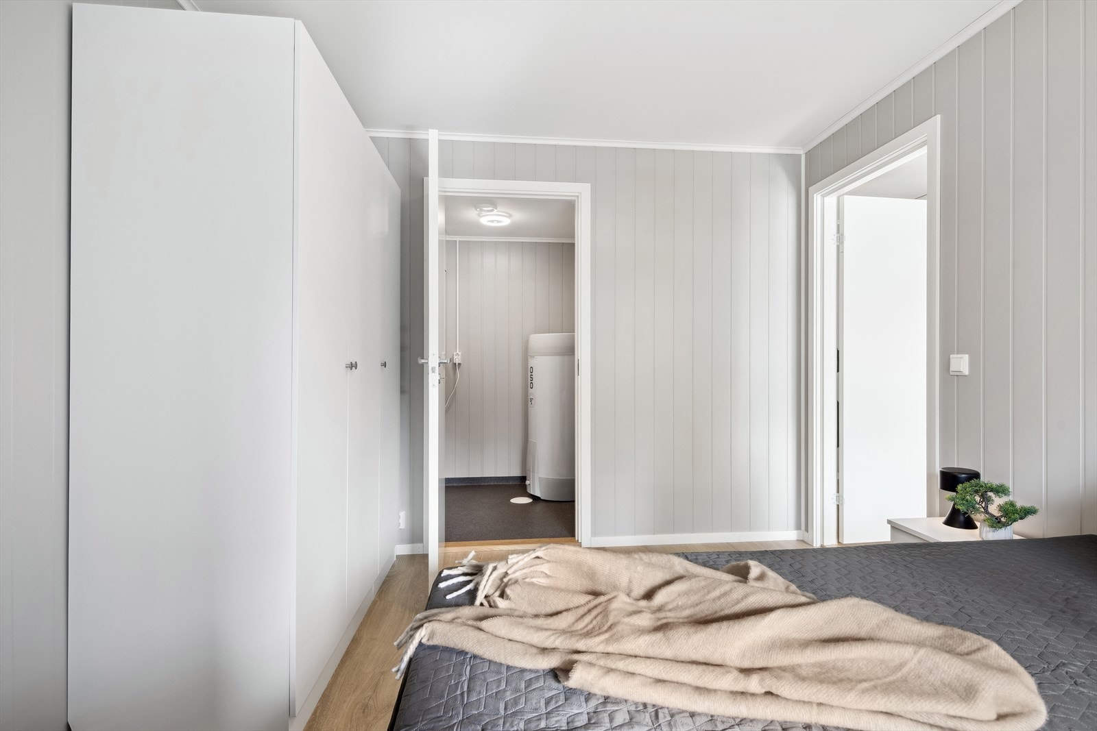 Fra soverommet er det adkomst til bod. Galleribilde