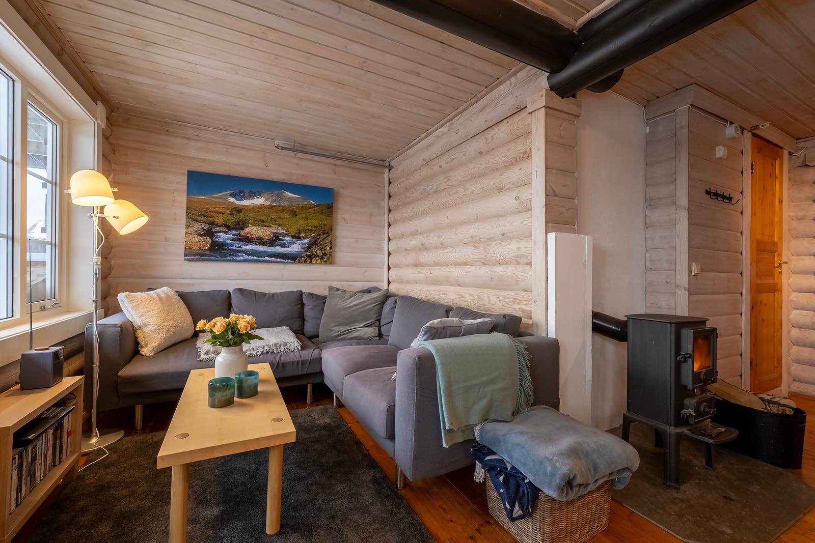 Leiligheten er fra 1990 med flere gode kvaliteter. Galleribilde