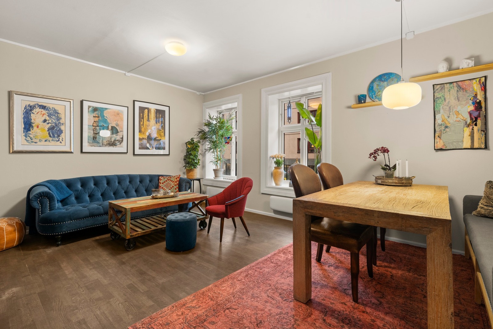 Maksymilian Kita v/ PrivatMegleren Grünerløkka har gleden av å ønske velkommen til denne sjarmerende leiligheten i Bergensgata 5A! Foto: Noah Spange Galleribilde