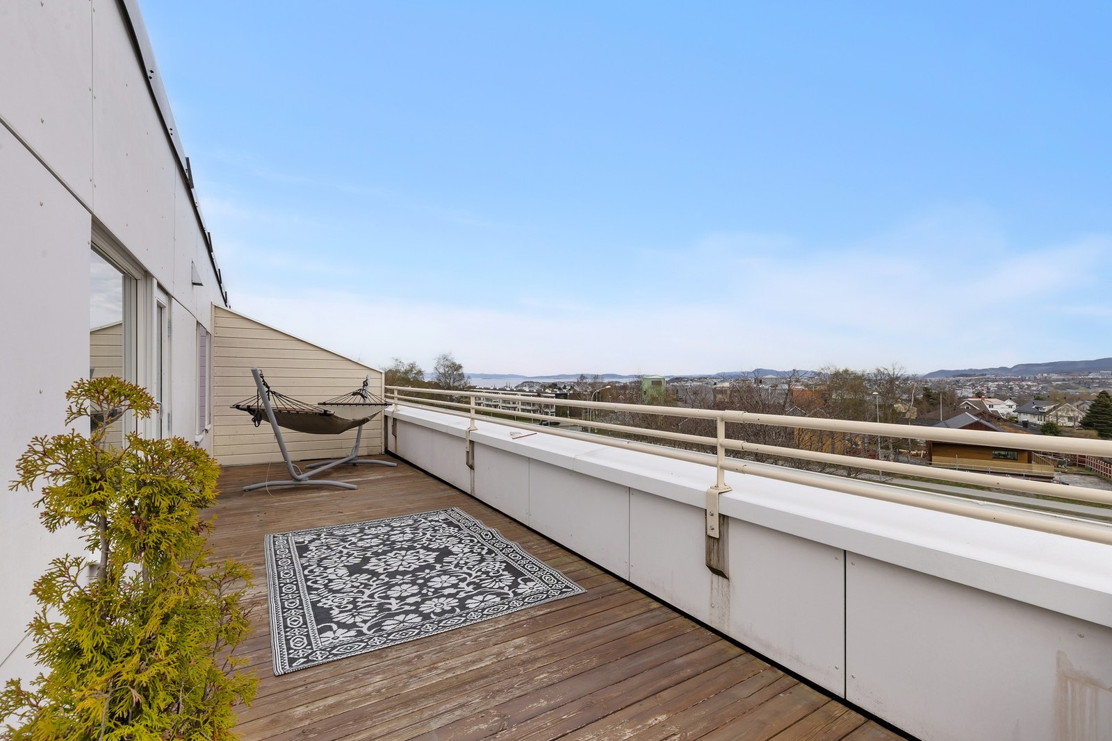 Her kan du møblere med flere sittegrupper og sitte helt usjenert. Galleribilde