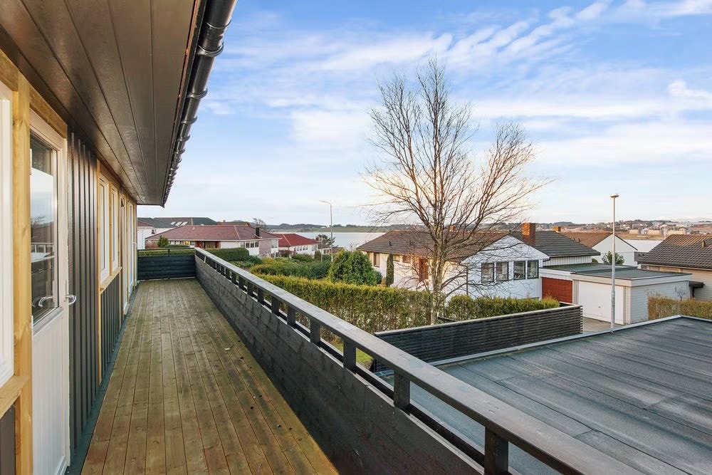 Utsikt fra balkong. Galleribilde