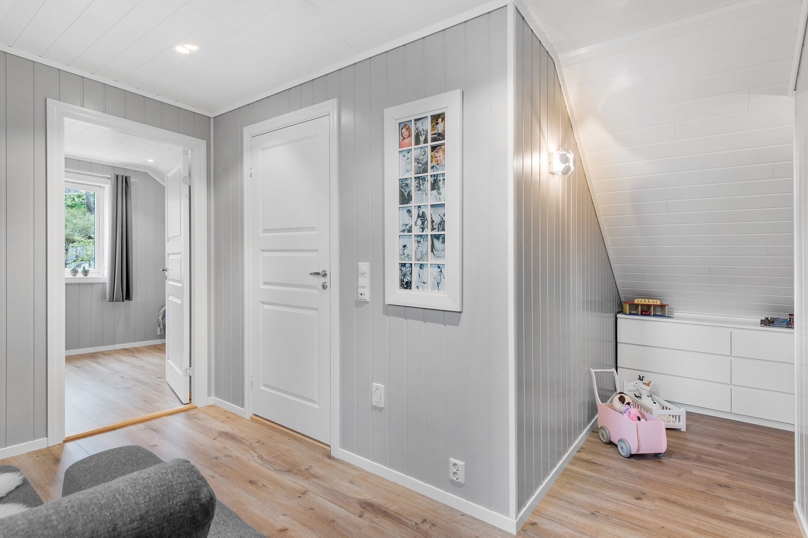 Stuen har også perfekt lekerom. Galleribilde