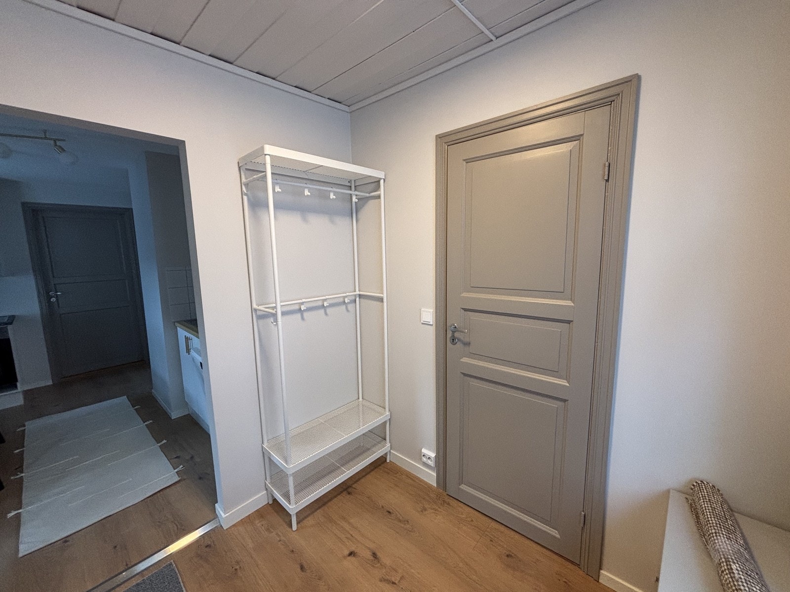 Inngangsparti/vindfang. Galleribilde