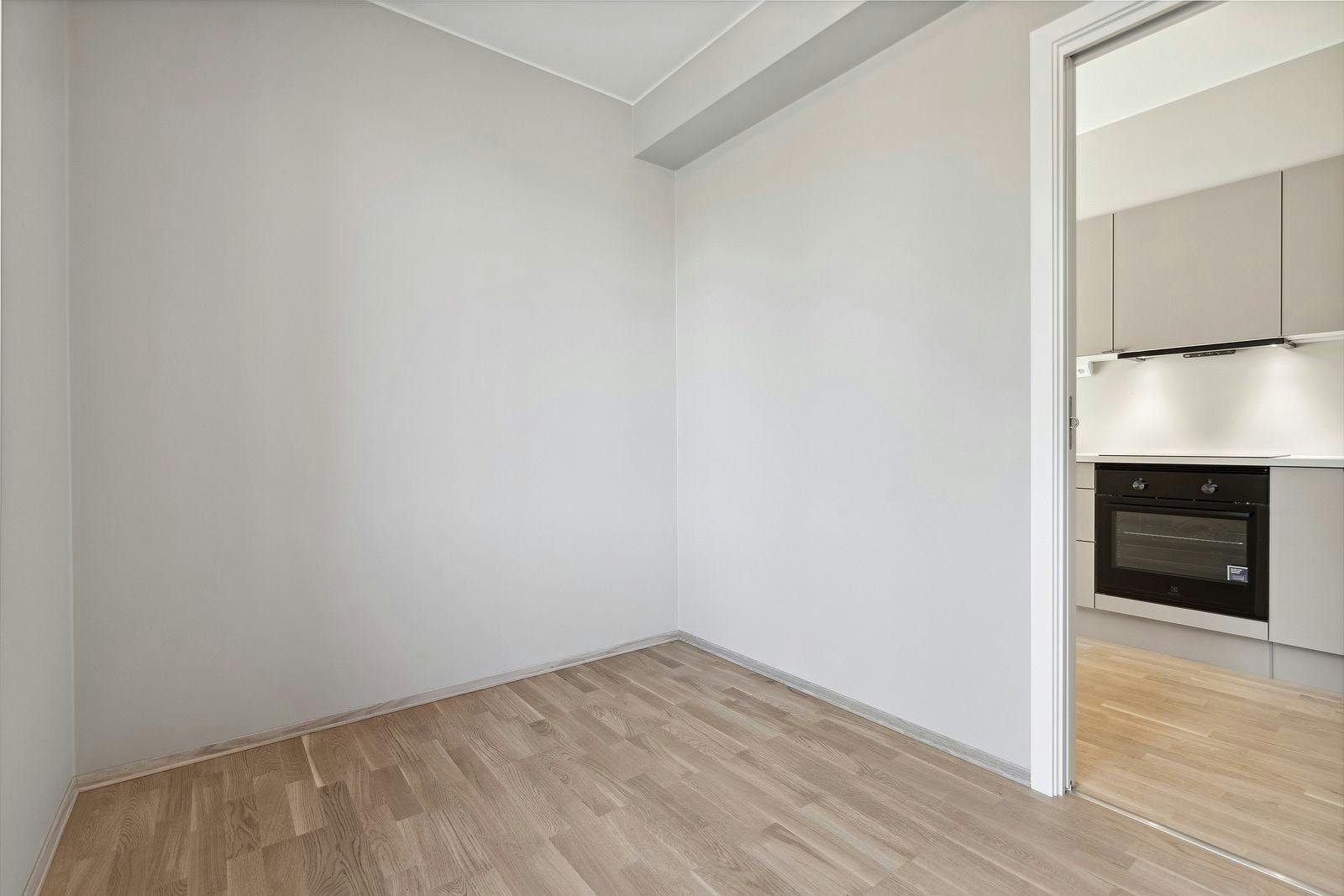 Det medfølger egen sportsbod i kjelleren. Galleribilde