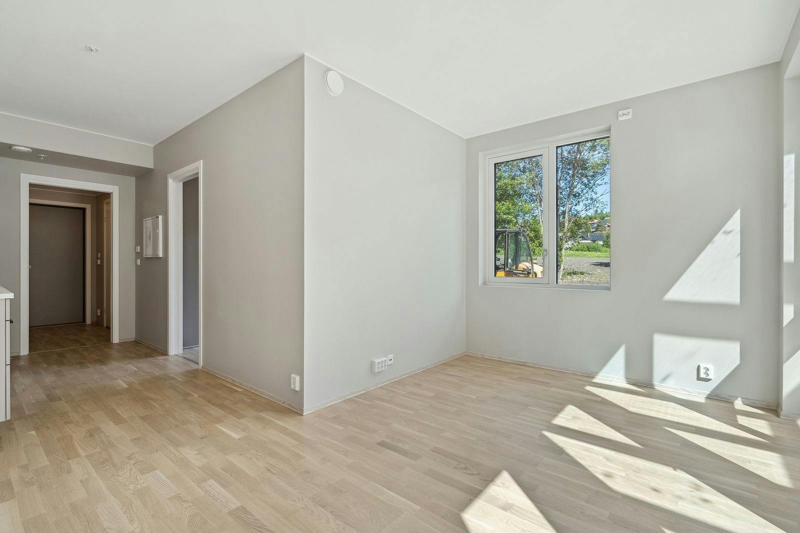 Her har man godt med lysinnslipp og plass til flere sittegrupper. Galleribilde