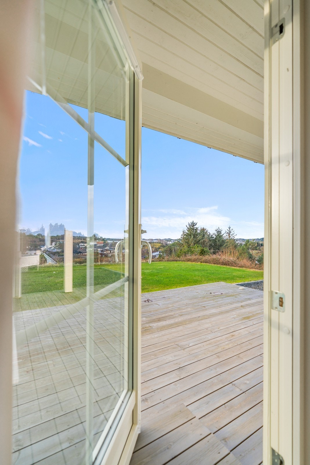 Fra stuen er det utgang til terrasse Galleribilde