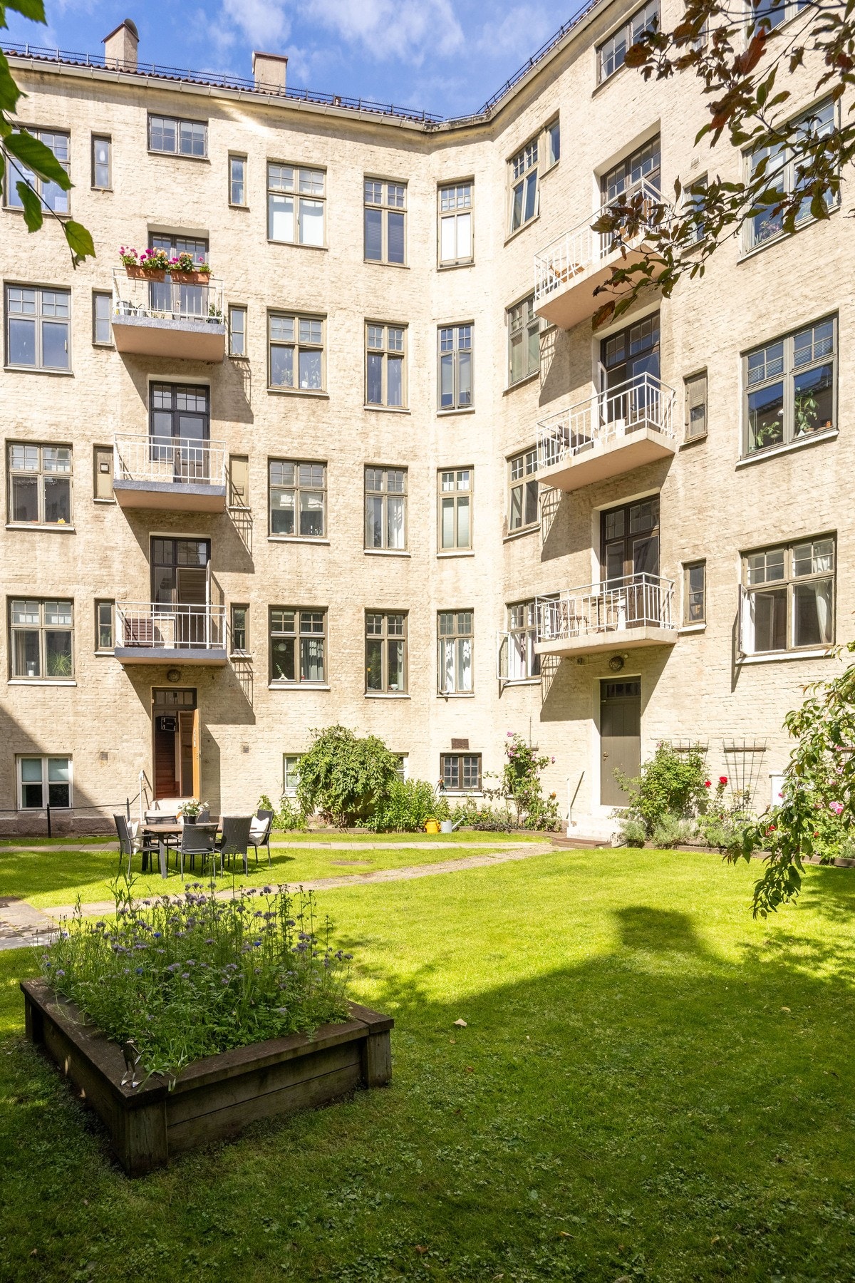 Det er felles sykkelparkering i eget rom. Galleribilde