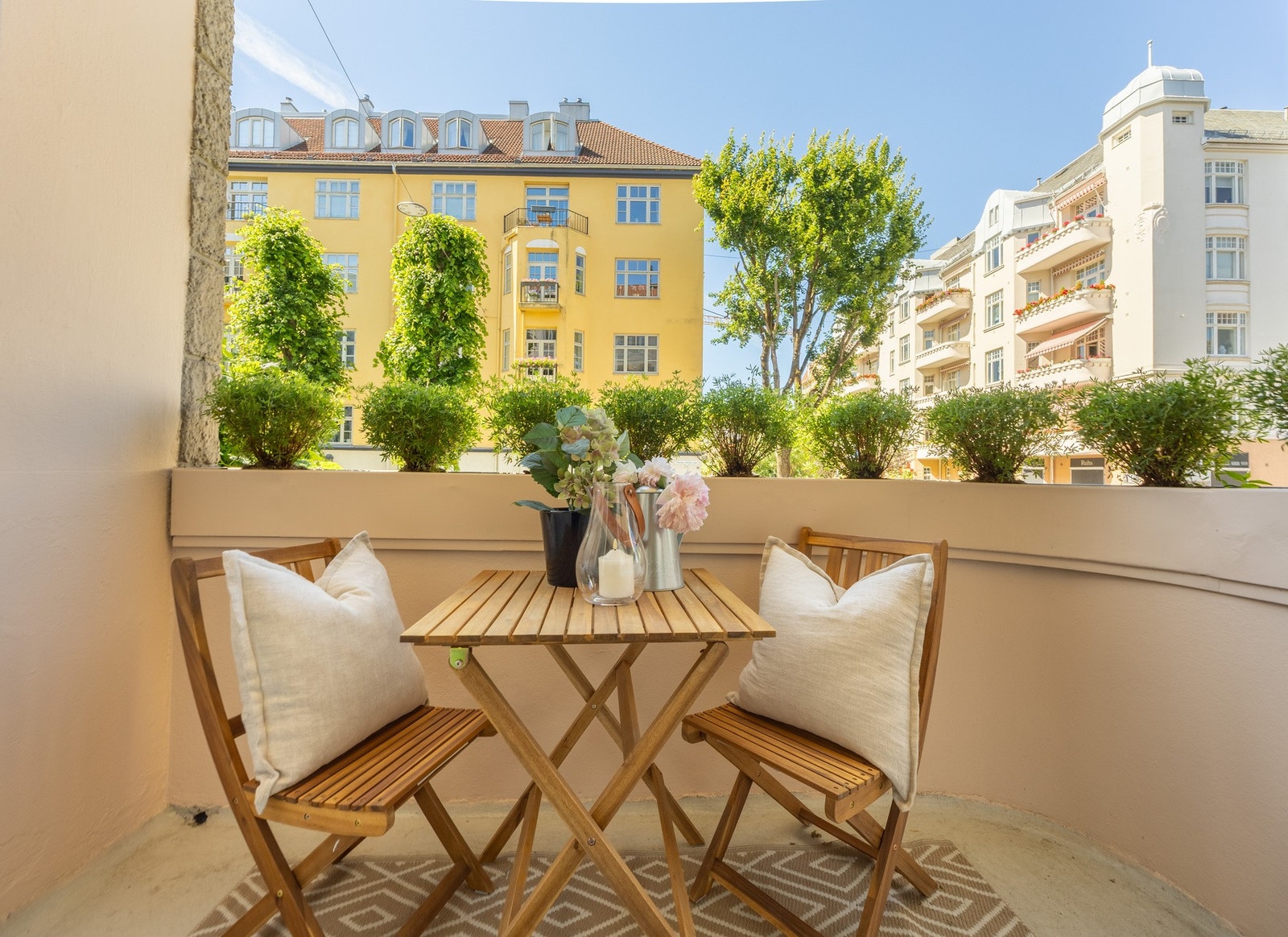 Fra kjøkkenet er det utgang til balkong. Galleribilde