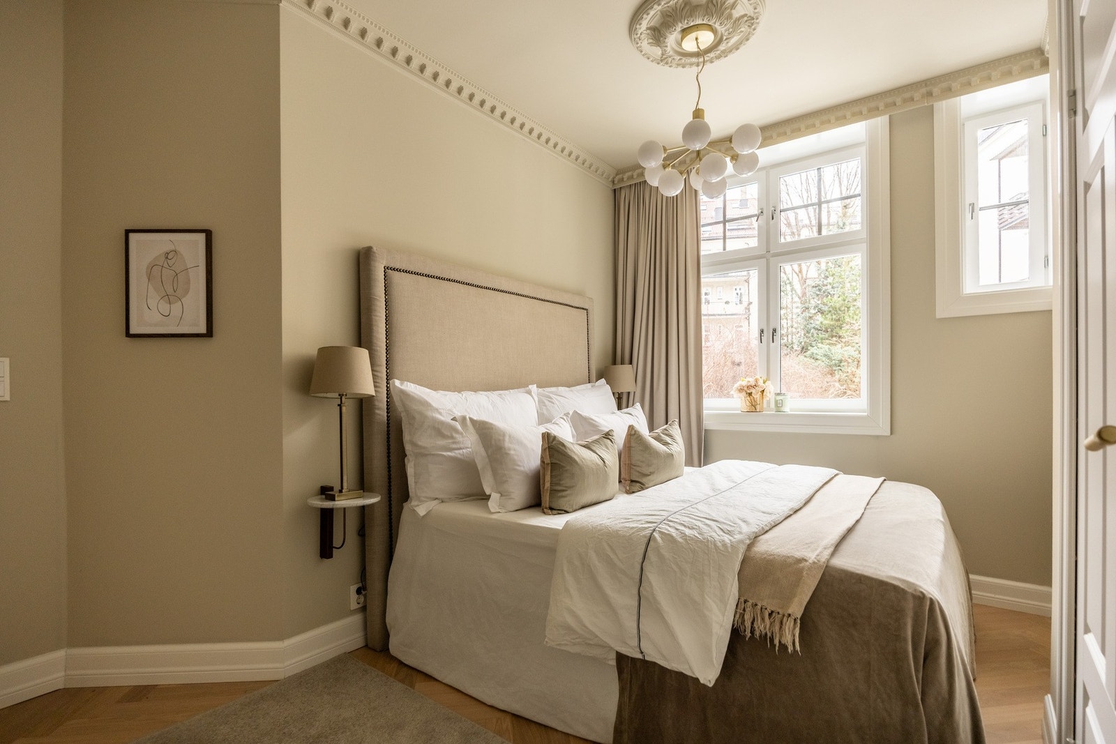 Begge soverommene vender mot bakgård. Galleribilde