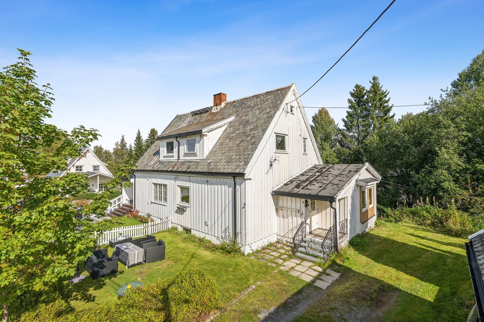 Vertikaldelt tomannsbolig Galleribilde