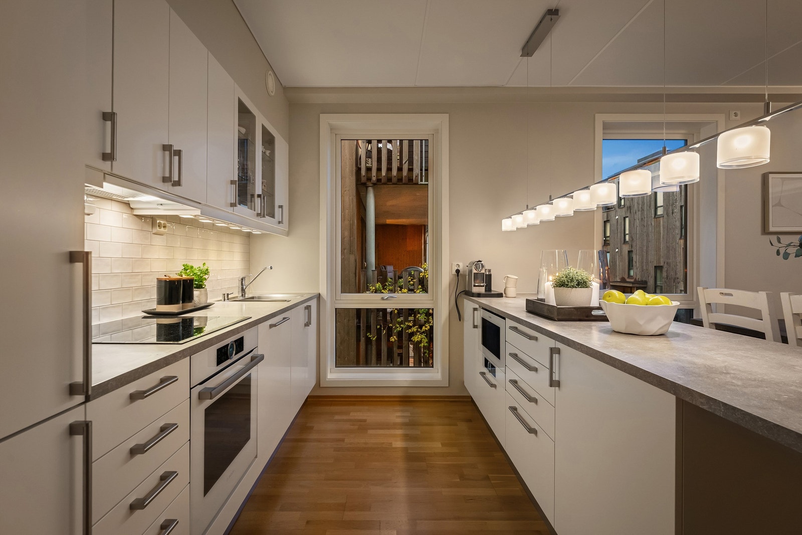 Oppvarming med vannbåren gulvvarme, balansert ventilasjon og felles varmtvann Galleribilde