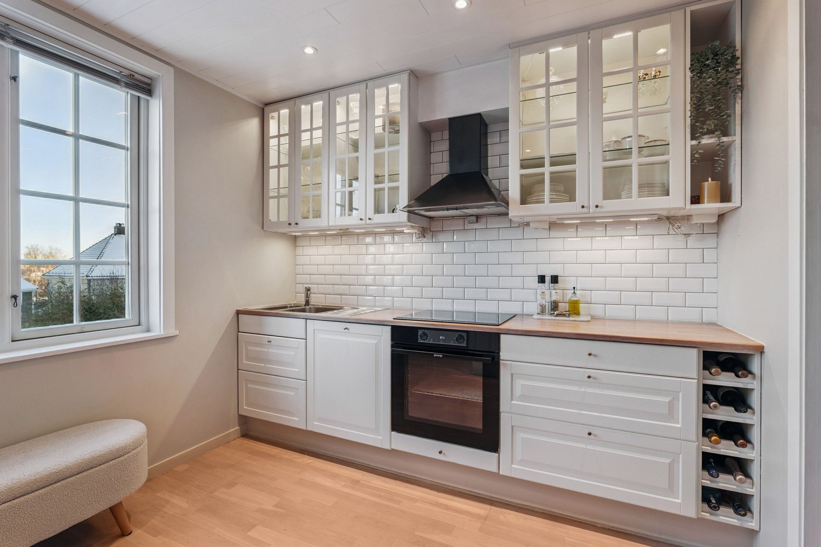 Gorenje stekeovn fra 2025 med integrert termometer Galleribilde